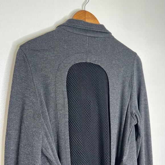 Cabi Love Carol 3184 Grey Mesh Back Layered Utility Belted Jacket Size Medium - Picture 8 of 10